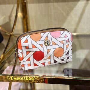 Tory Burch | Bags | Tory Burch Eyeglasses Case Gold Logo  display picture 3